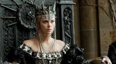 Белоснежка и охотник (2012) скриншот 1