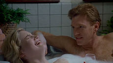 Заживо погребённый (1990) скриншот 2